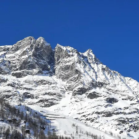 Moderno Sulle Piste Apartment